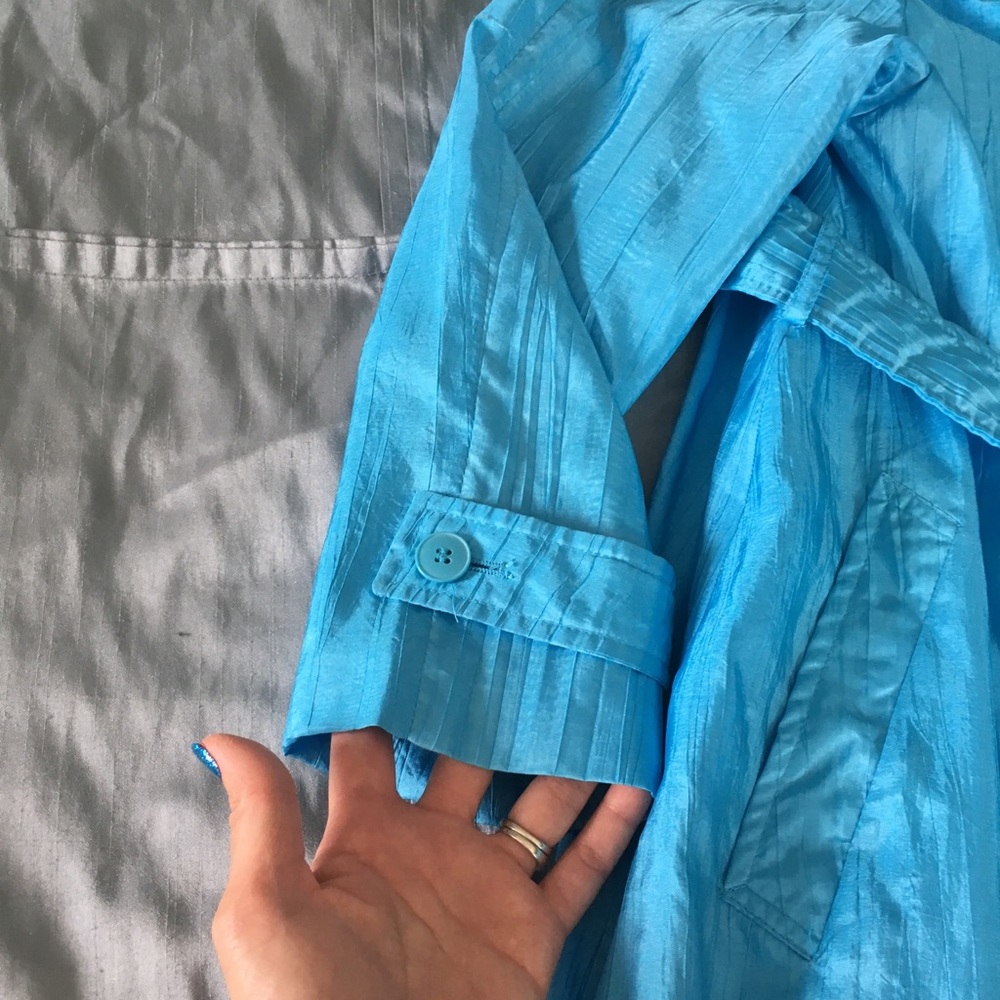 Windbreaker - Picture 5 of 6